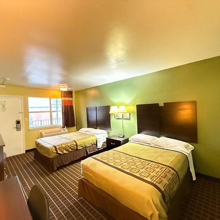 המפטון Relax Inn מראה חיצוני תמונה