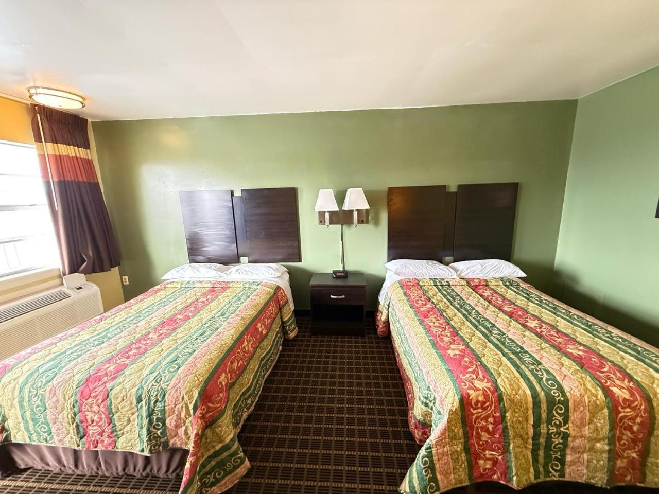 המפטון Relax Inn מראה חיצוני תמונה