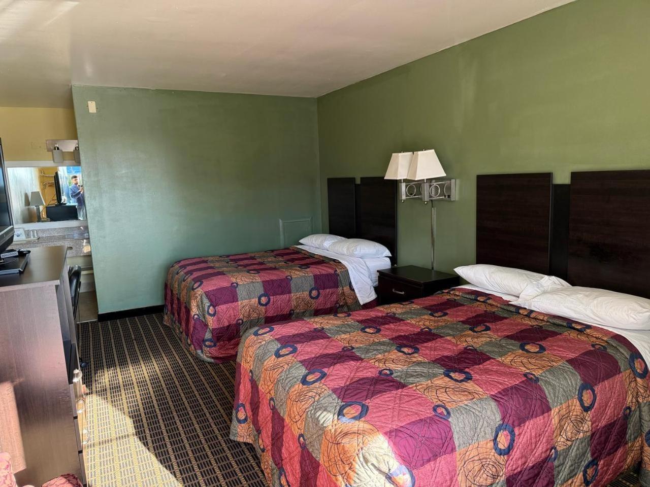 המפטון Relax Inn מראה חיצוני תמונה